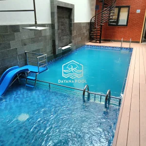 kolam renang dengan perosotan dan air tirai buatan dayanapool