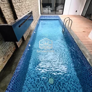 kolam renang skimmer yang baru selesai di renovasi oleh dayanapaool