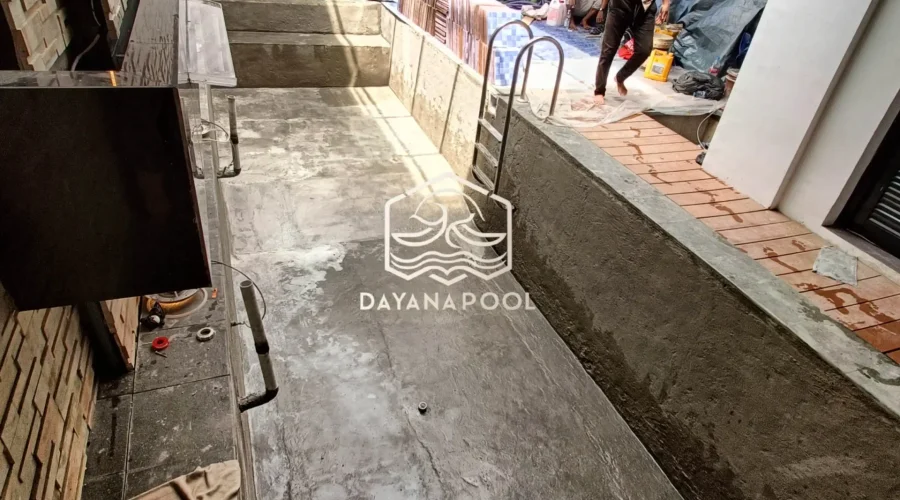 renovasi kolam renang tahap plester
